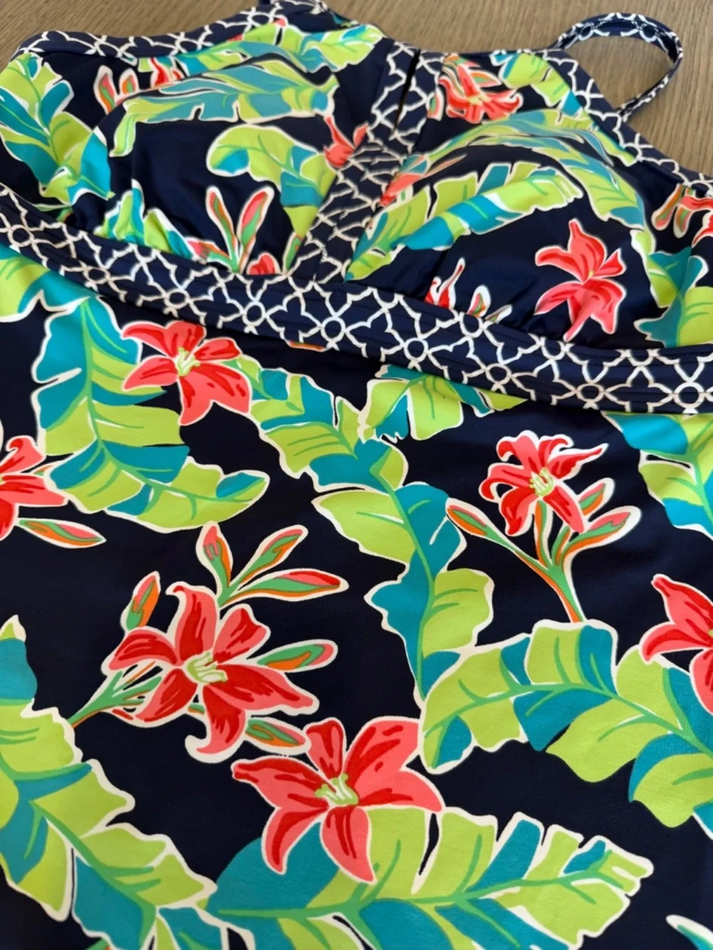 LANDS END Navy Tropical Flower Tankini Top Swim Vacation Beach Pool Womens 10